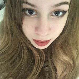 Meet your Posher, Ella